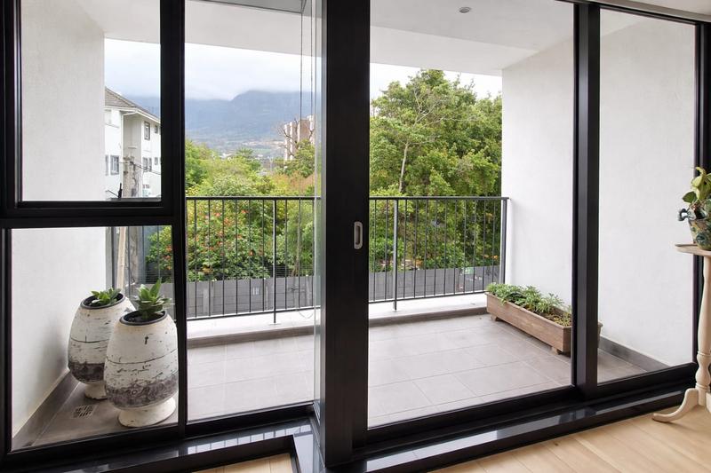 2 Bedroom Property for Sale in Rondebosch Western Cape